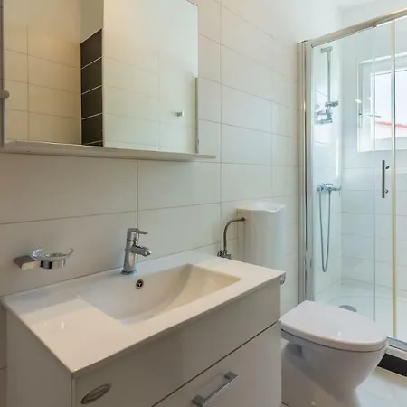 Kp Apartman *